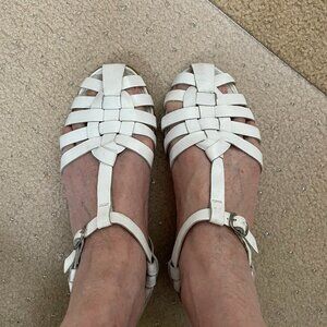Shoes - white sandals Steve Madden